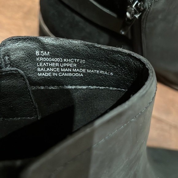 𝅺korks l Black Leather & Suede Booties NWOT - Picture 6 of 6